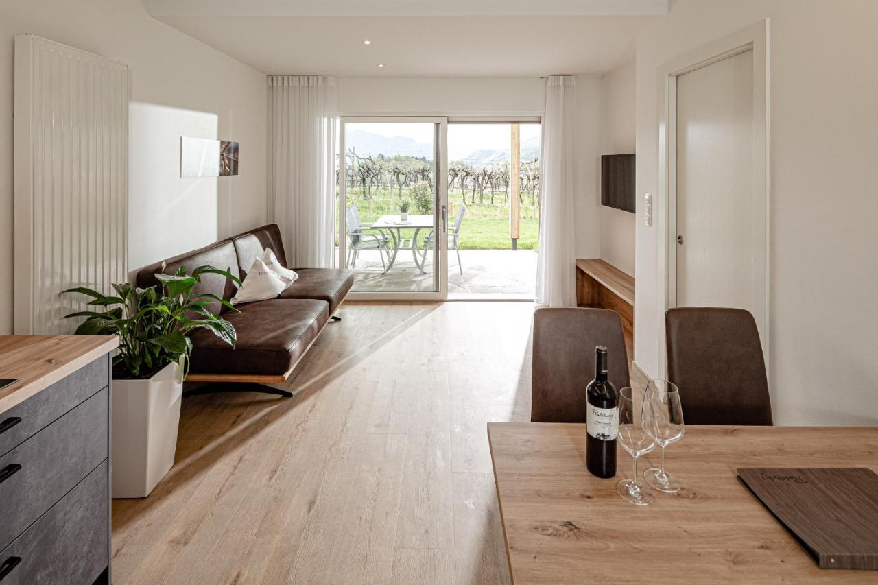Praelatenhof Wine & Apartments Caldaro Eksteriør bilde